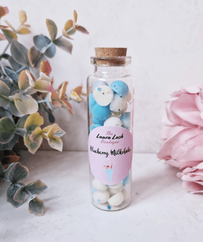 DUFTVOKS I LITEN GLASSKRUKKE – Blueberry Milkshake – Lara Lush