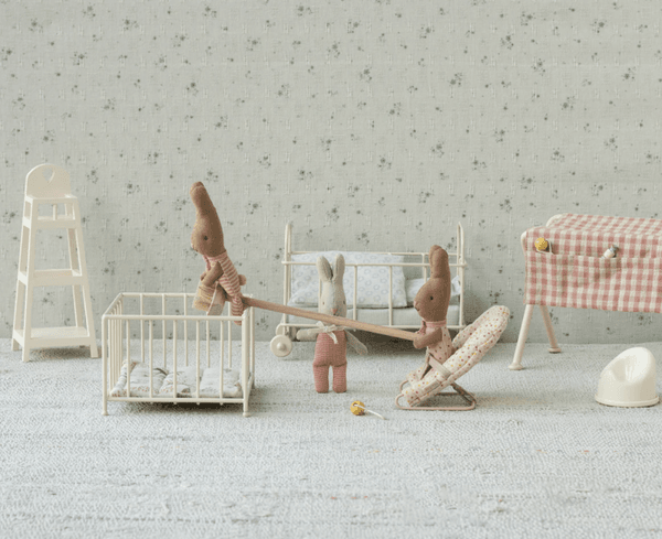 Hovedbilde KANIN – My – Med rødrutete heldress – ...