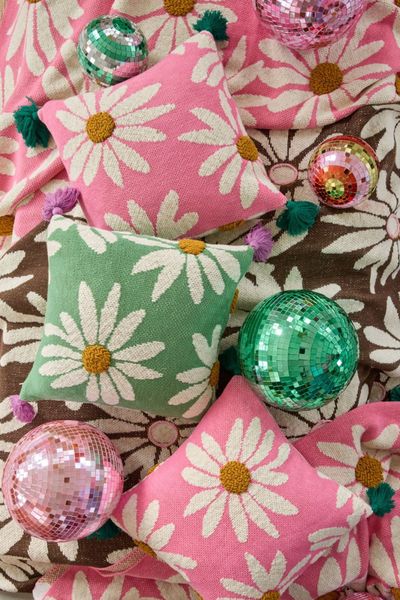 Hovedbilde PUTE – Rosa med hvite blomster – Rice