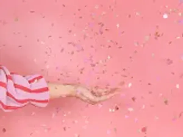 Hovedbilde KONFETTIKANON – Stjerner og katter – PartyDeco