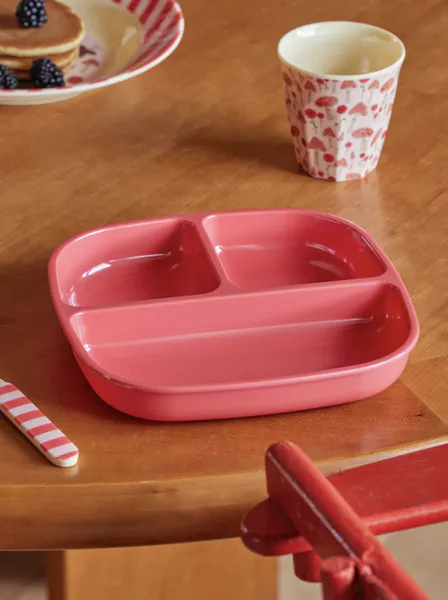 Hovedbilde ASJETT MED 3 ROM – Rød – Rice