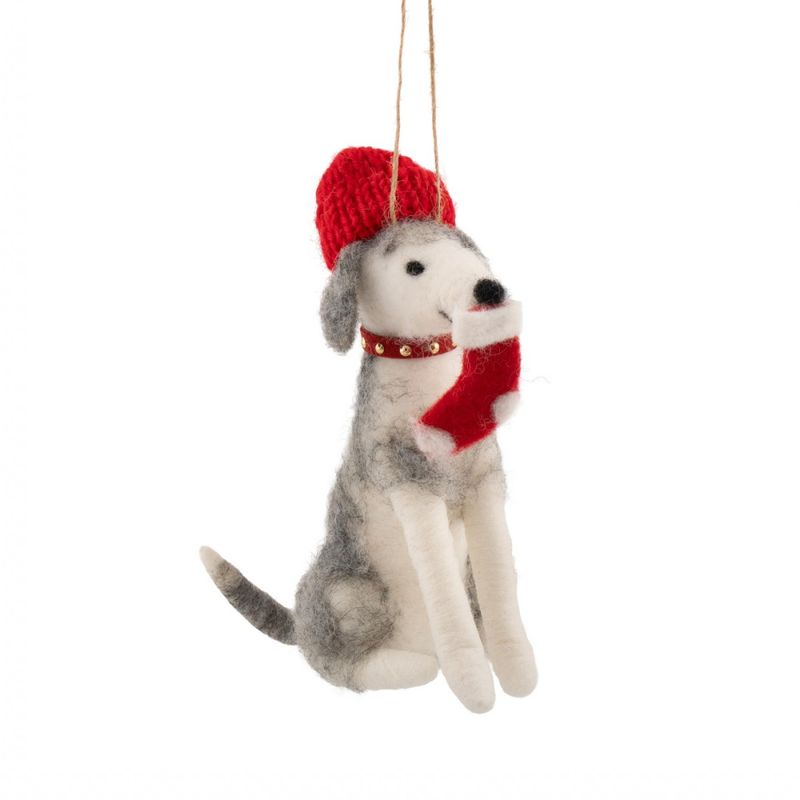 JULETREPYNT – Hund med julestrømpe – Sass & Belle